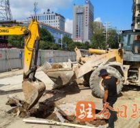 又大又爽大鸡把爆操视频高温下的坚守｜道路建设者用汗水铺就畅通路